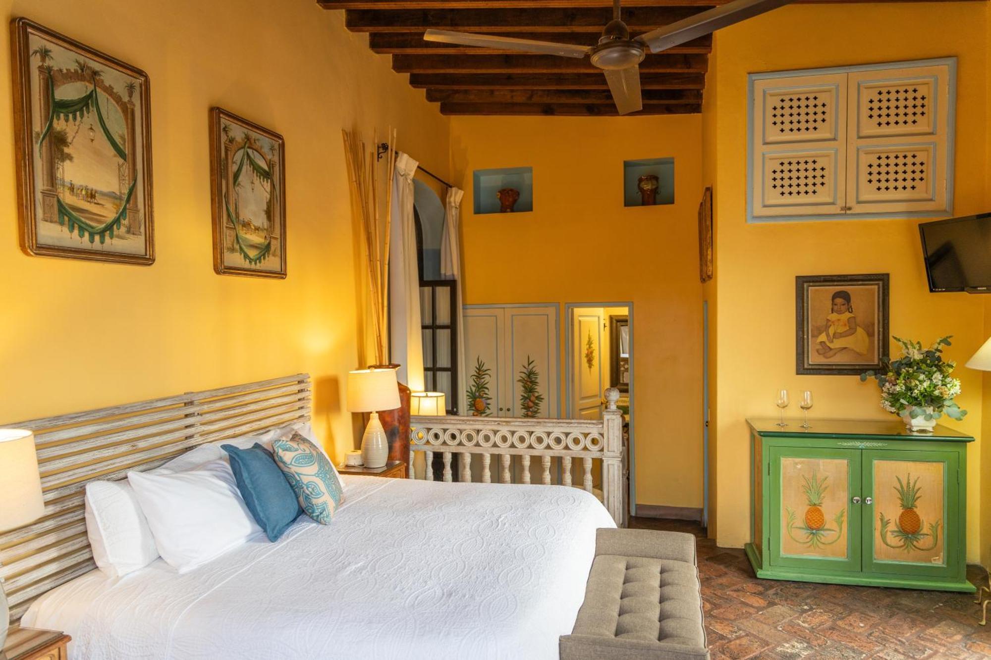 Casa Schuck Boutique Hotel Альенде Экстерьер фото